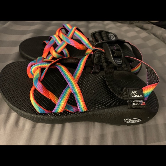 Chacos size 6 Pride sandals - brand new! Never worn! - Picture 2 of 3